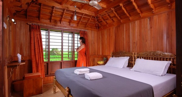 a-luxury-holiday-in-kerala-backwaters-here-is-your-ready-reckoner