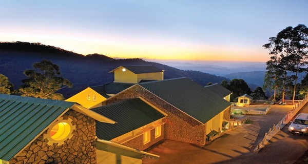 best-luxury-resorts-in-kerala