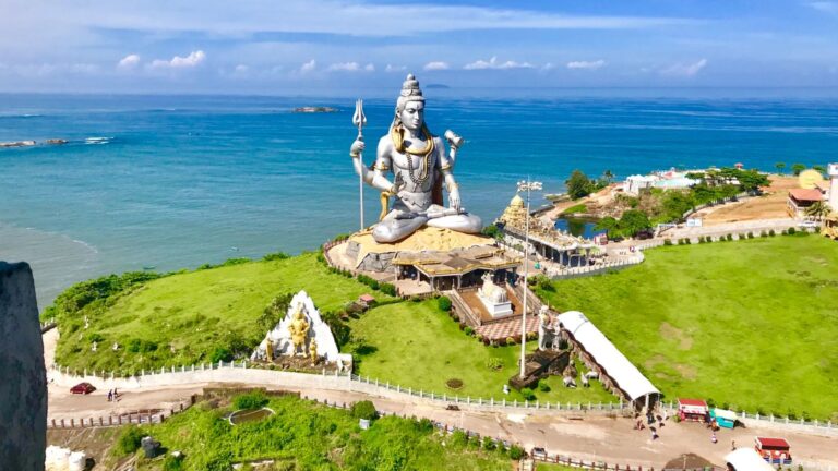 shri-murdeshwara-beach
