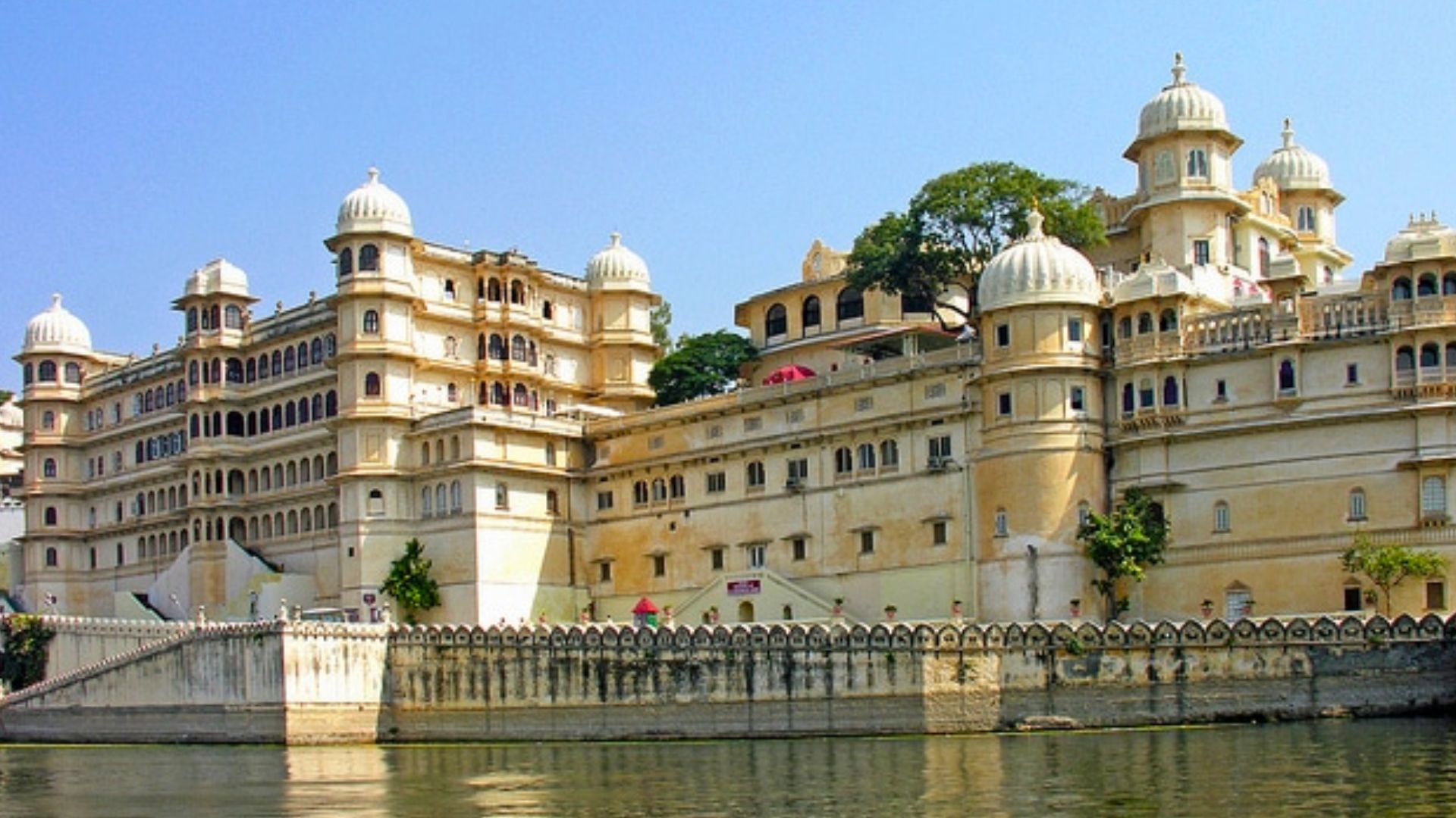 city-palace-udaipur
