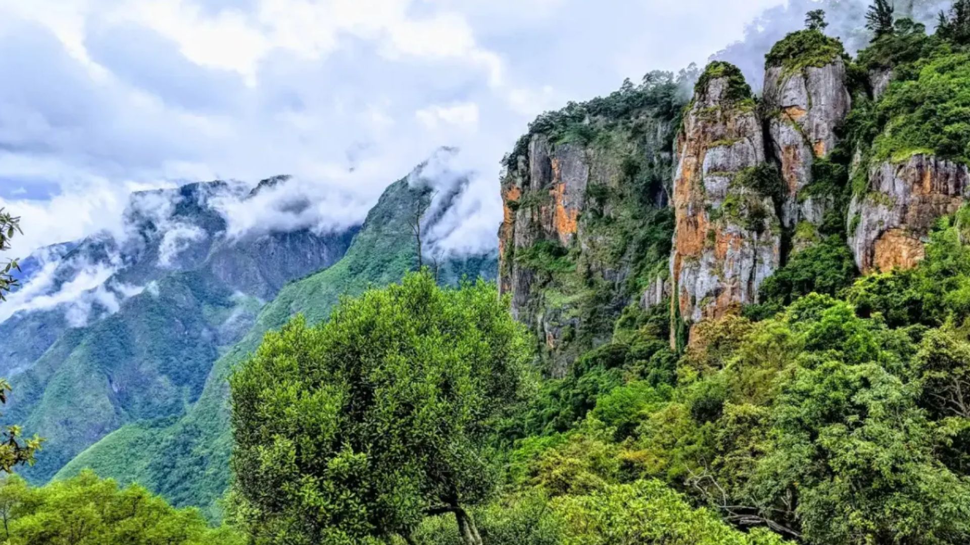 pillar-rocks-kodaikanal