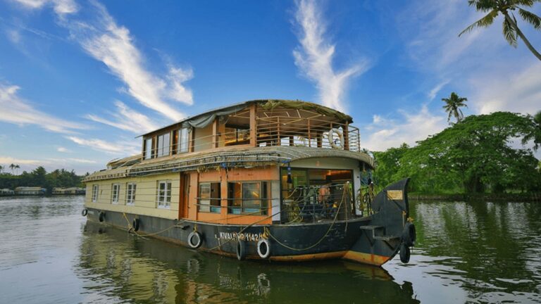 houseboats-in-alleppey