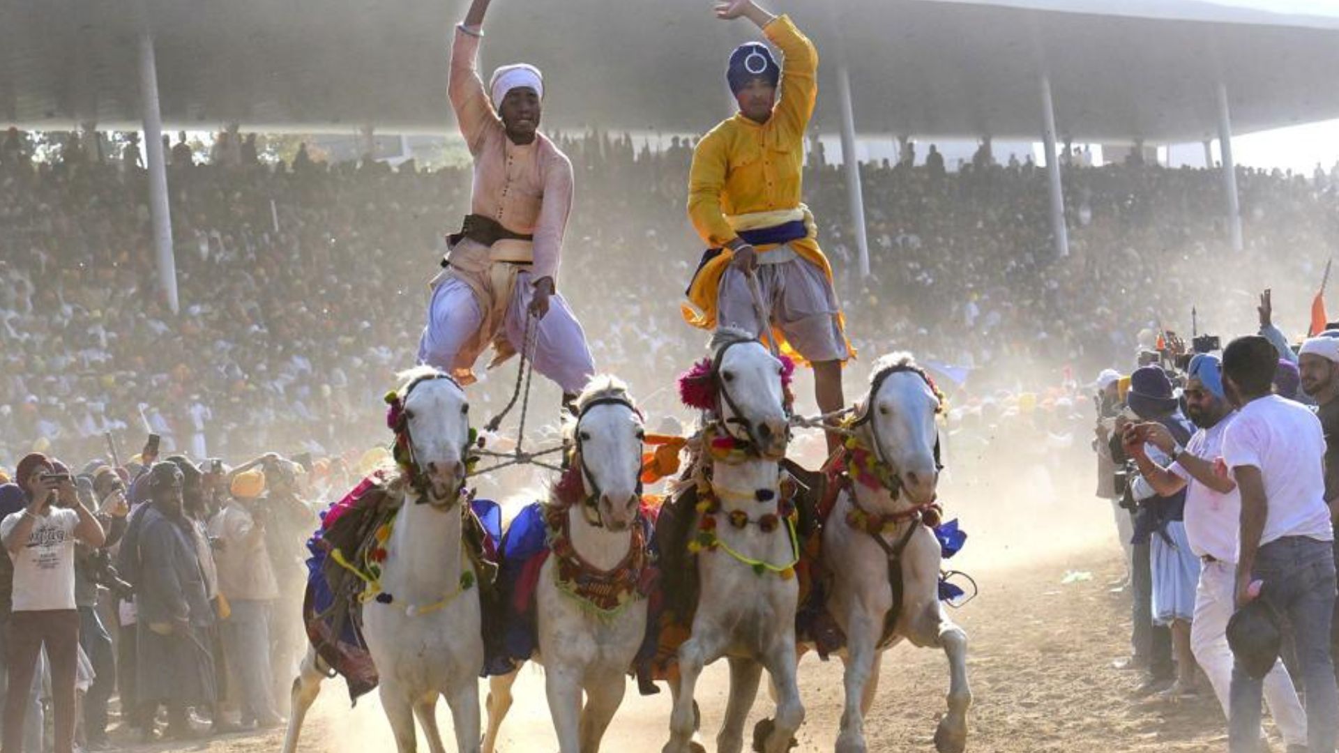 hola-mohalla-festival