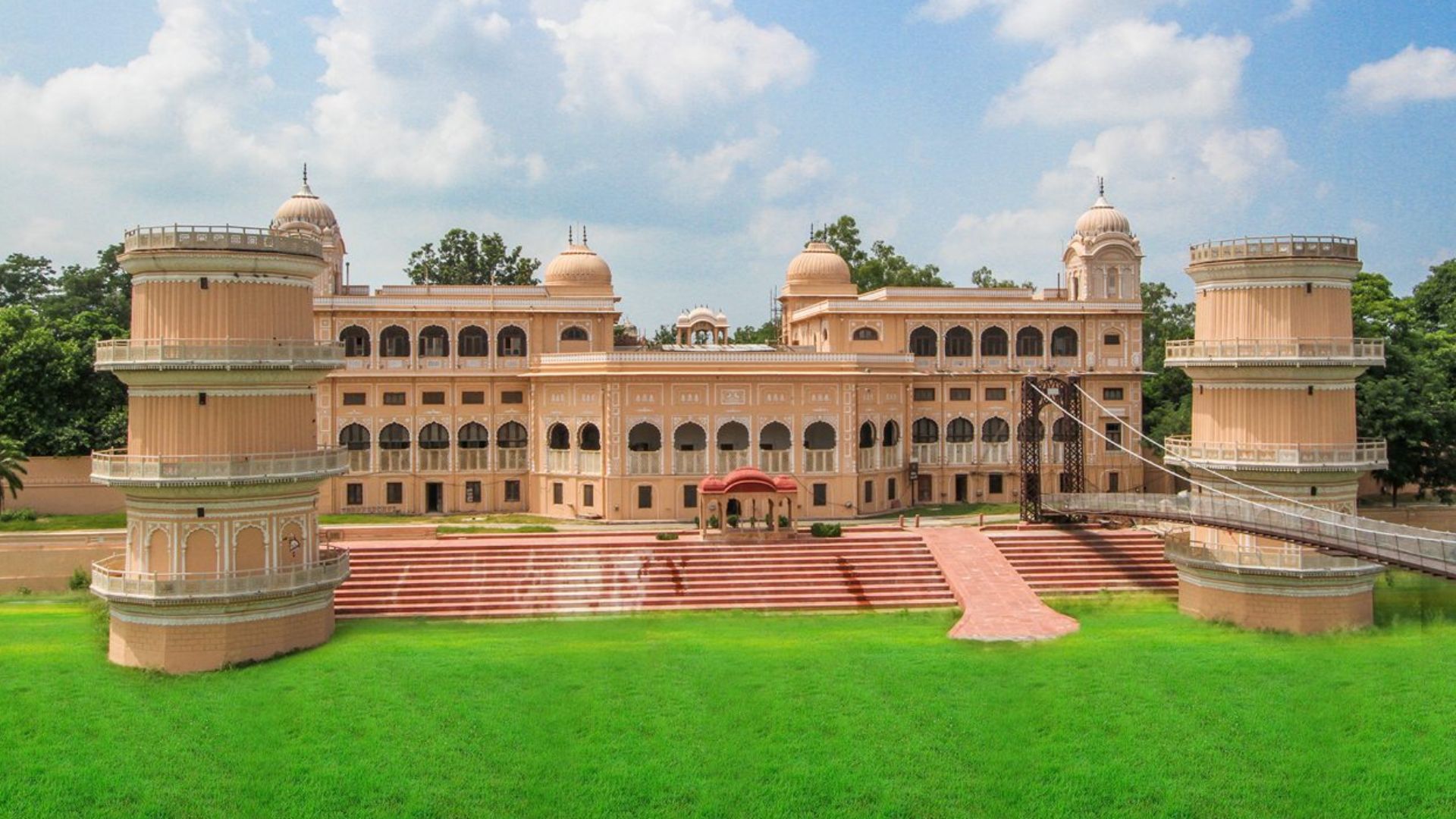 sheesh-mahal