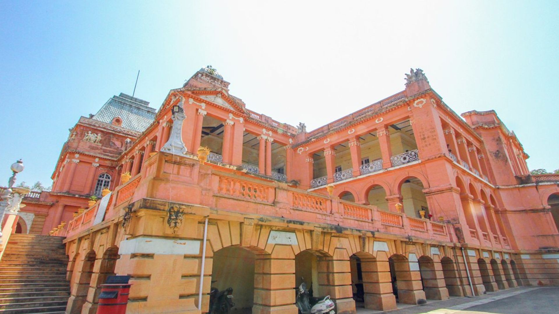 kapurthala-elysee-palace